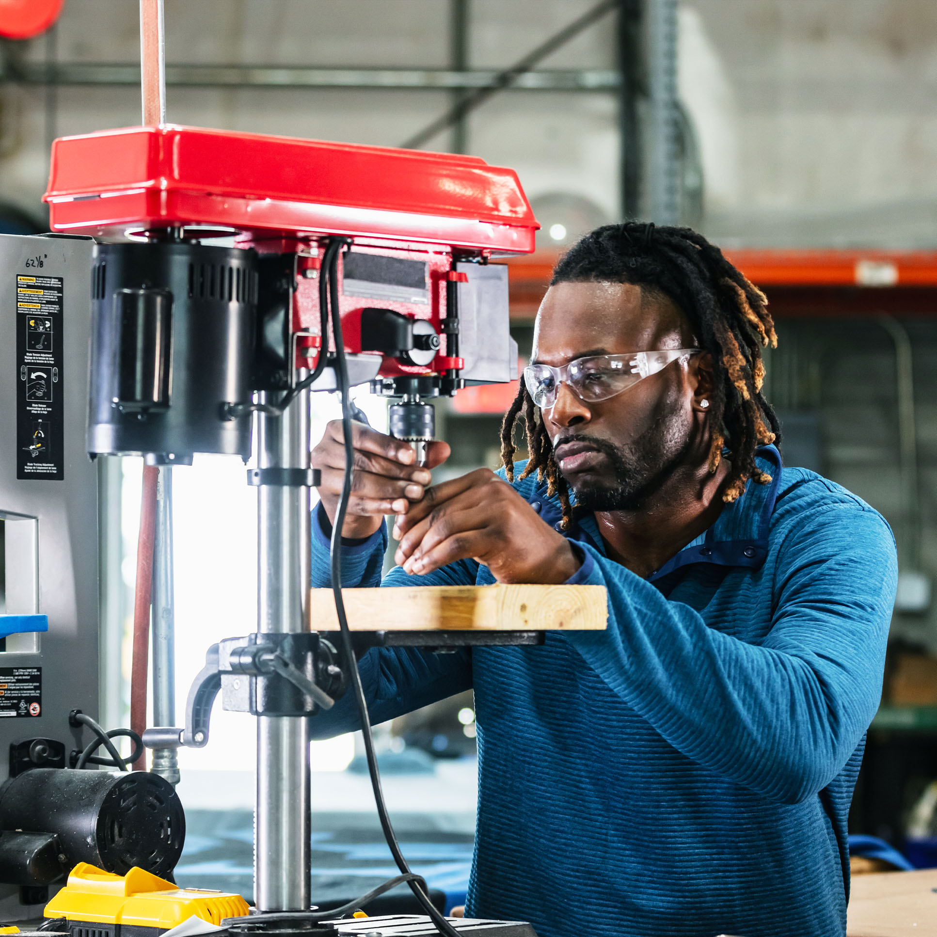Tech_Link_Blog_Small-Manufacturers-Can-Close-Their-R&D-Gaps-Square